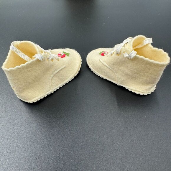 Handmade Vintage Baby Wool Booties With Floral Embroidery & Ribbon Laces Cream T - Picture 9 of 9